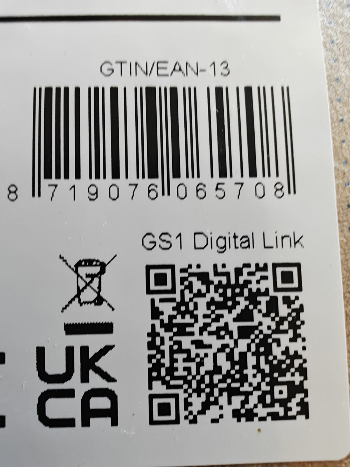 Victron SHU050130050 SmartShunt 300A Battery Monitor  Smart Shunt Bluetooth