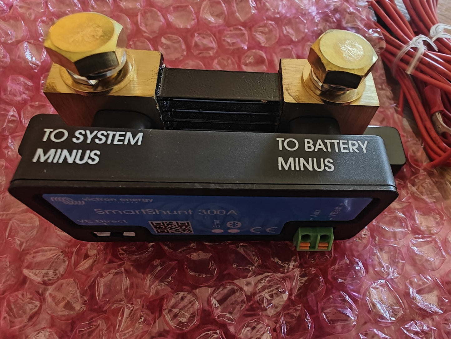 Victron SHU050130050 SmartShunt 300A Battery Monitor  Smart Shunt Bluetooth